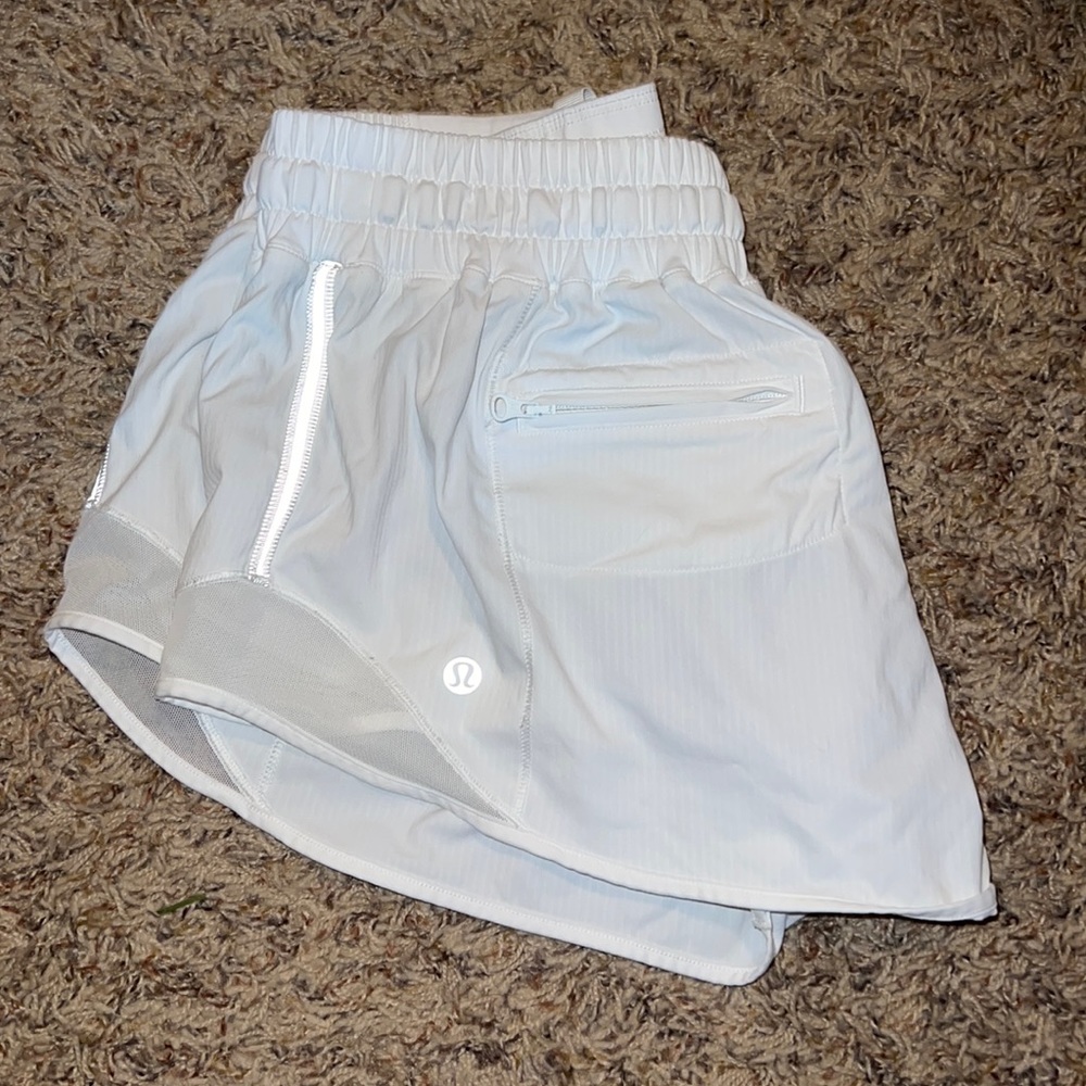 lululemon hotty hot short
